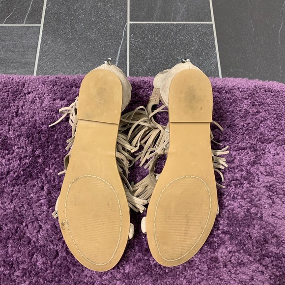 Steve Madden suede tan fringe sandals - Picture 4 of 5